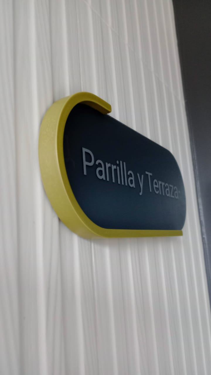 Cartel institucional impreso en 3D